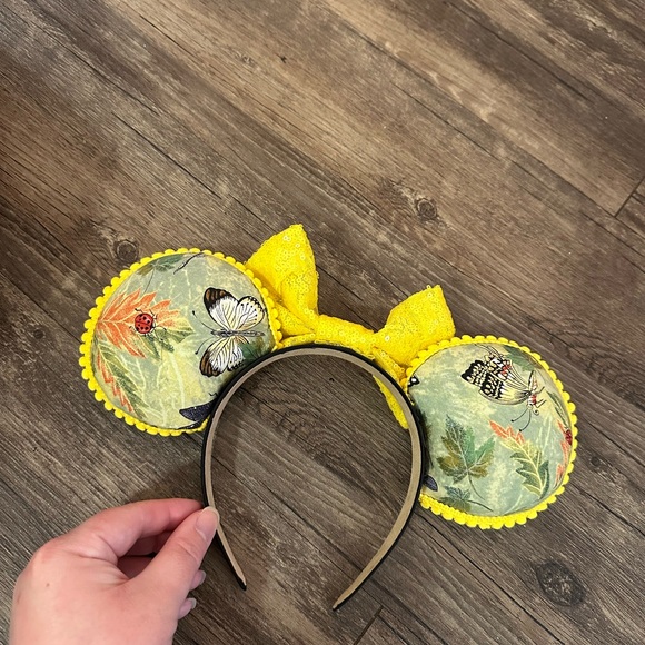 Handmade Nature Inspired Mouse Ears - Picture 3 of 3